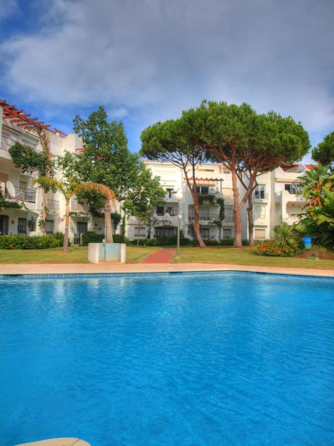 Sun Beach Apartment Естепона Екстериор снимка