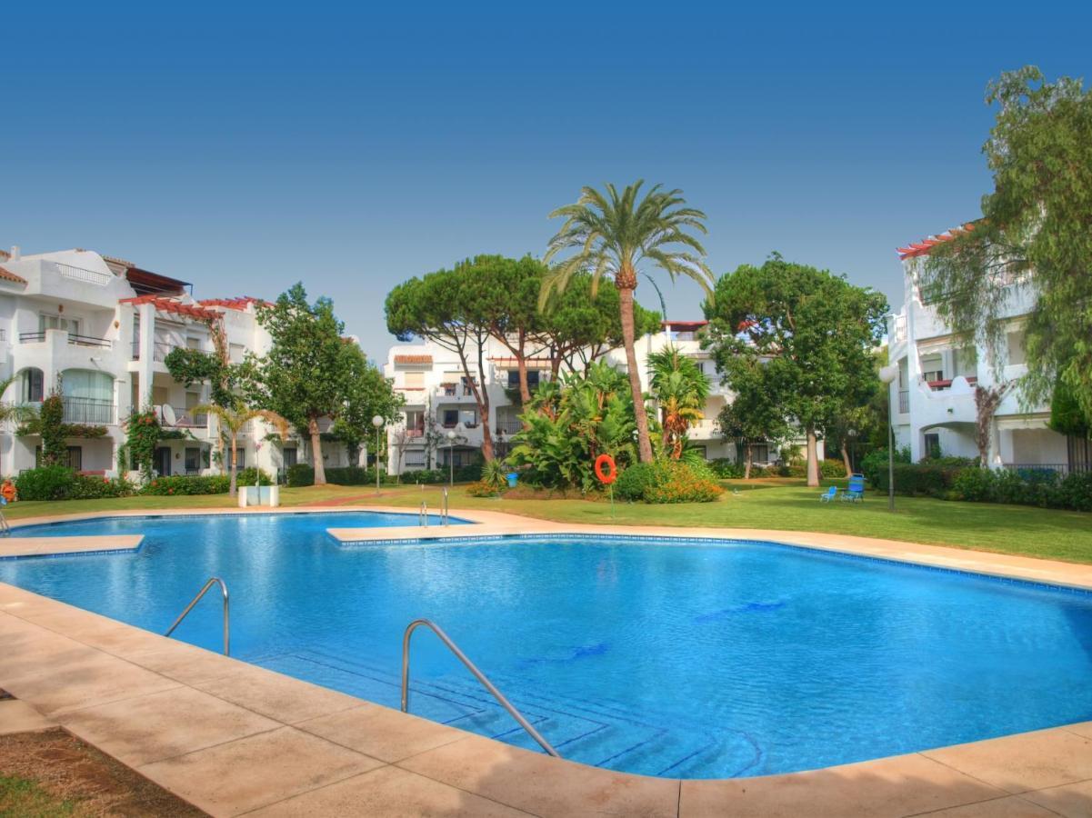 Sun Beach Apartment Естепона Екстериор снимка