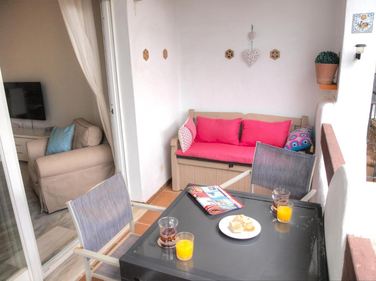 Sun Beach Apartment Естепона Екстериор снимка