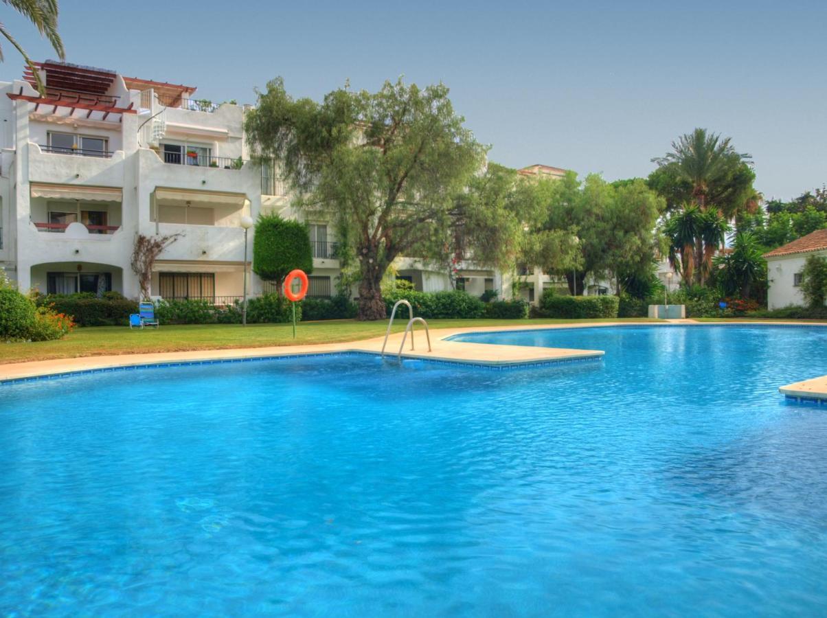Sun Beach Apartment Естепона Екстериор снимка